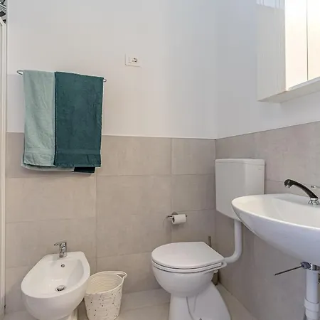 Lejlighed Lakefront With Access Acquaseria